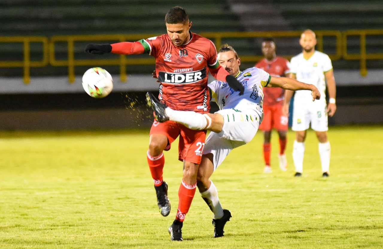 Andrés 'Pecoso' Correa: "Es imposible jugar en la cancha de Tunja, el riesgo de lesión es alto" - Vimarsana News